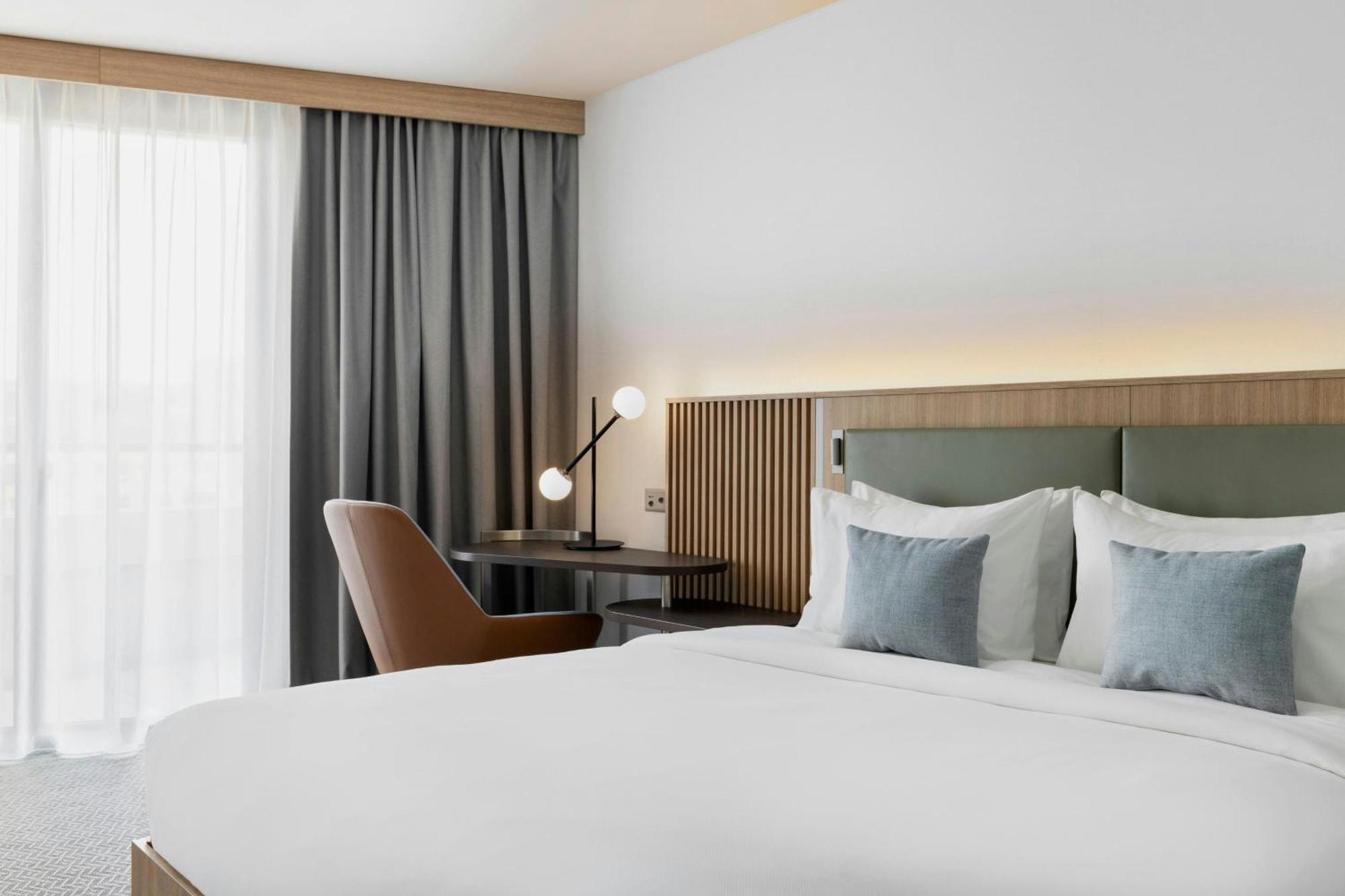 Courtyard By Marriott Biel Bienne Otel Dış mekan fotoğraf